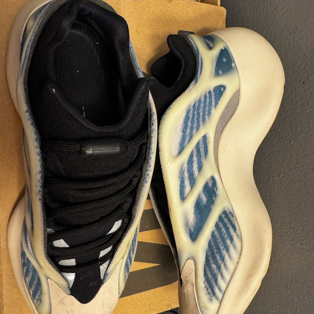 Yeezy 700
